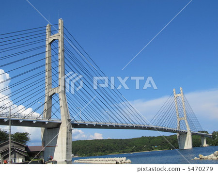 With Twin Bridge With Twin Bridge 5470279