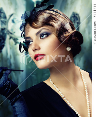 Retro Woman Portrait 5471255