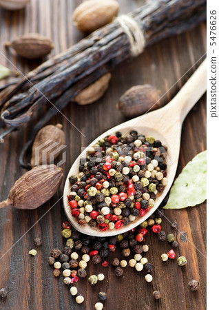 Spices Closeup 5476626