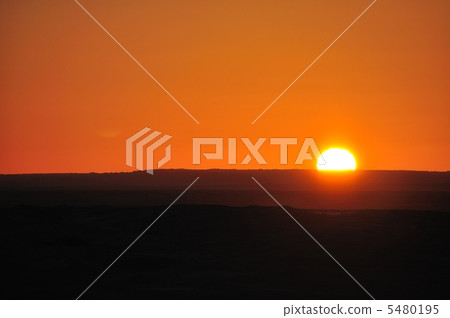 White desert Egypt 5480195