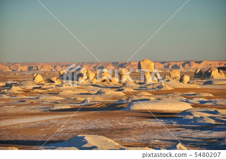 White desert Egypt 5480207