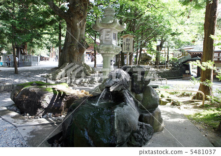 Suwa Taisha Shimosha Akiyomi / Onsen handwater Suwa Taisha Shimosha Akiyomi / Onsen handwater 5481037