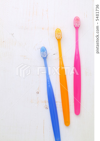 Toothbrush 5481736
