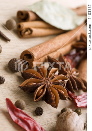 Spices 5483585