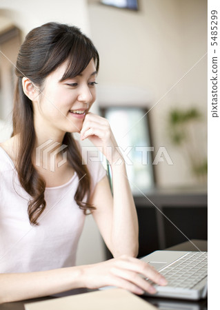 Female portrait 5485299