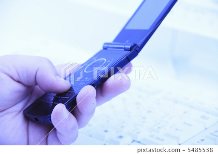 Mobile phones and personal computers 5485538