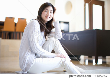 女性肖像 女性肖像 5485787