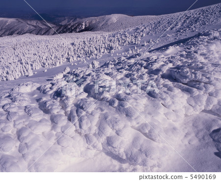 Jizo火山峰會在嚴冬 5490169
