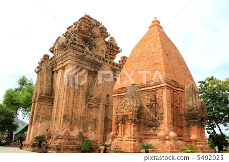 Po-Nagar仍然存在 Po-Nagar仍然存在 5492025