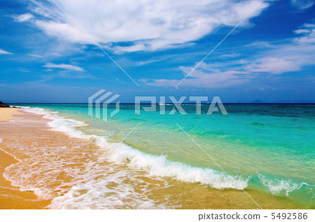 Tropical beach 5492586