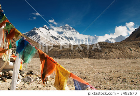 Mount Everest 5492670