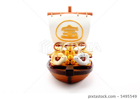 寶山和一對手工藝品生肖娃娃白色背面側身 5495549