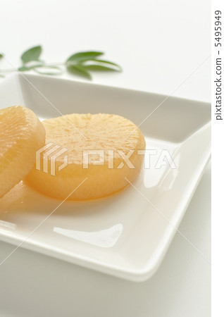 Simmered radish 5495949