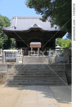 四國佛教徒84號佛教徒“矢島寺”從四天門觀看大殿 四國佛教徒84號佛教徒“矢島寺”從四天門觀看大殿 5498656