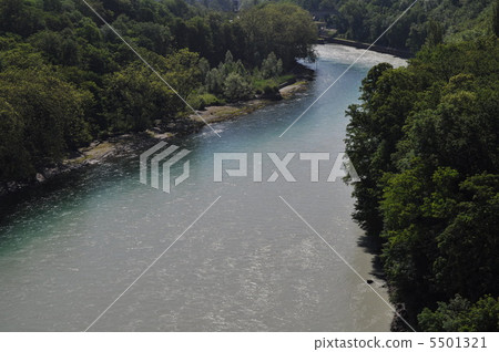 Confluence Confluence 5501321