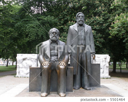 Marx and Lenin 5501464