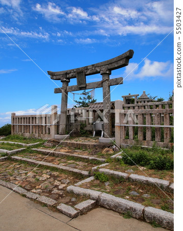 Yahiko Shrine Okumuya (Imperial Palace) 5503427