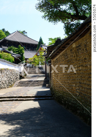 February paddy entrance road 5505074