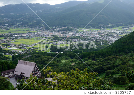 Yufuin-cho town view 5505737