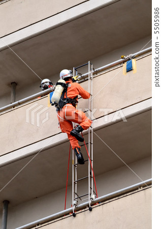 Rescue team 5505986