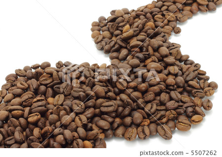 Abstract way of coffee beans 5507262