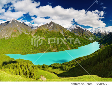 Mountain lake Mountain lake 5509270