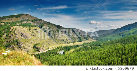 Mountain valley 5509679