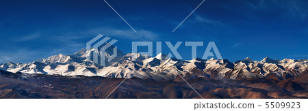 Mount Everest 5509923