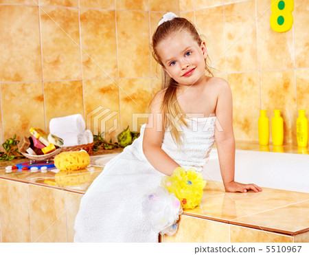 Child washing in bubble bath . Child washing in bubble bath . 5510967