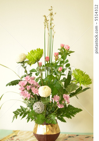 Senior Citizen's Day Flower Arrangement Senior Citizen's Day Flower Arrangement 5514312