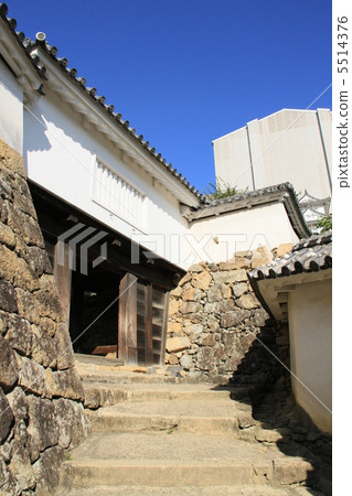 Himeji Castle · Hanonomon (during the Shirasugi in the sky) Himeji Castle · Hanonomon (during the Shirasugi in the sky) 5514376