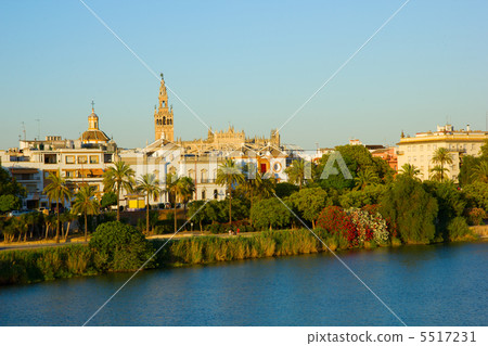 cityscape of Sevilla, Spain cityscape of Sevilla, Spain 5517231