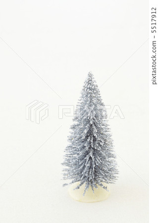 Christmas tree  5517912