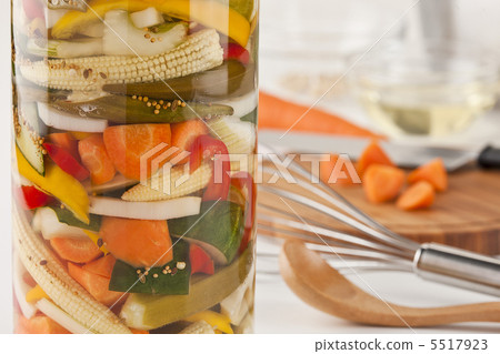 pickles  5517923