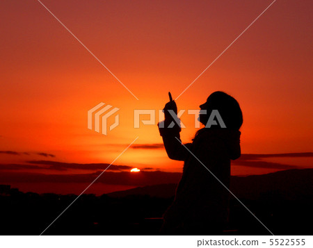 Sunset and ladies Sunset and ladies 5522555