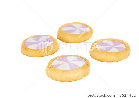 cookies with milk strawberry cream 5524492