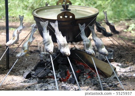 One place in the camp 5525937