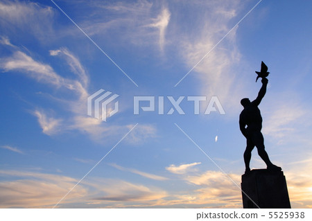 Statue of peace 5525938