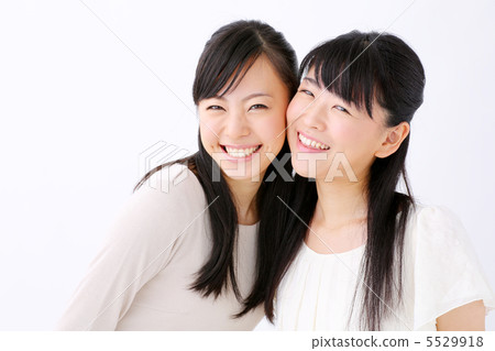 兩個女孩 5529918