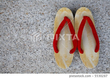 Sandals in red thongs 5530287