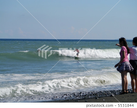 衝浪者和學校的女孩 5531844