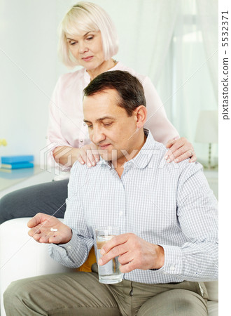 Taking pills 5532371