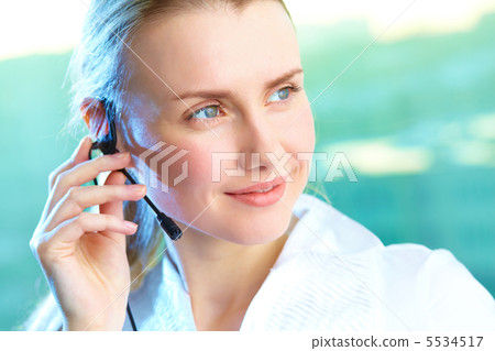 Cheerful consultant Cheerful consultant 5534517