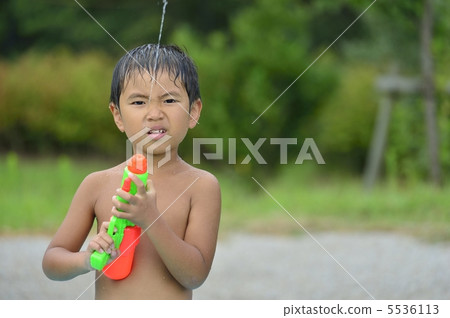 The pool 5536113
