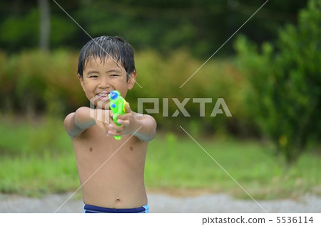 The pool 5536114