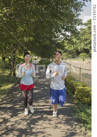 慢跑的夫婦 5539782