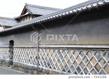 Udatsu's rising streets crouching wall 5541266