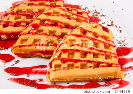 waffles with syrup 5544589