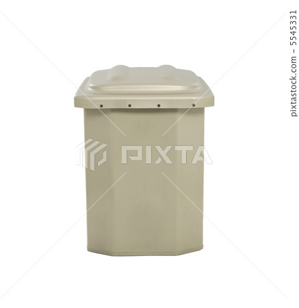 trash isolated 5545331