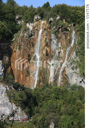 克羅地亞世界遺產Plitvitza塔基河水 克羅地亞世界遺產Plitvitza塔基河水 5547576